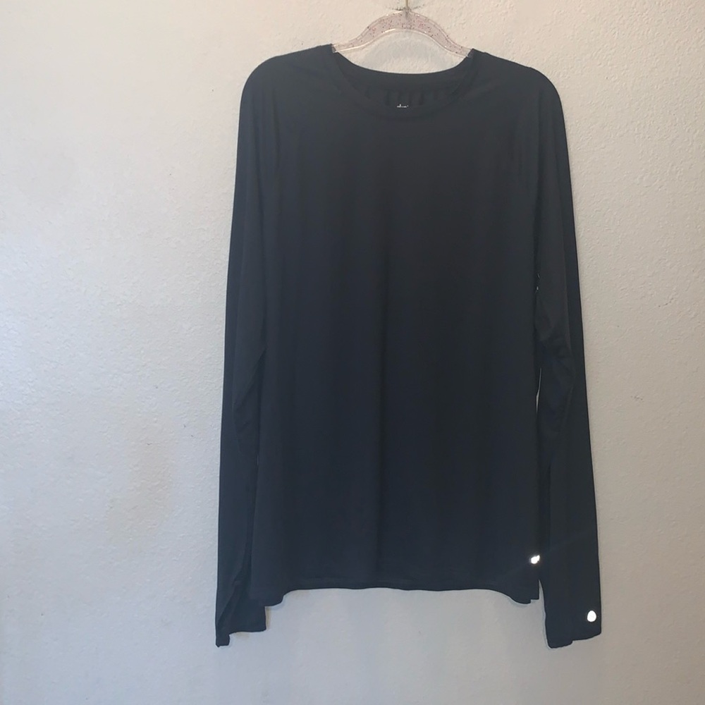 Dip Black mesh long sleeve thumb holes athletic shirt
